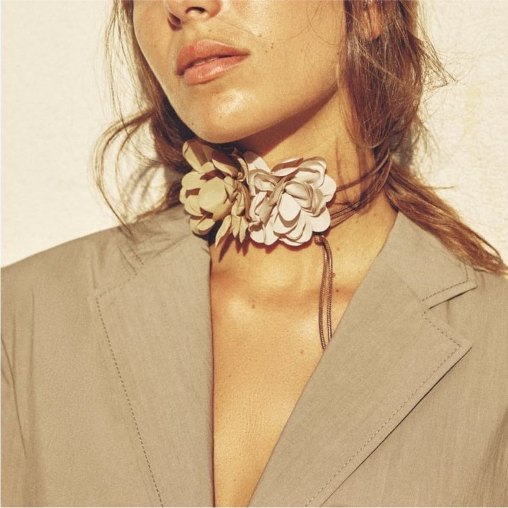 Zara | Flower Cord Necklace